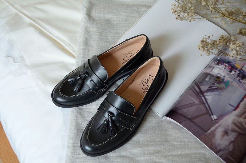 Burnished Calf Tassel Loafer (Black) - Women's Oxford Shoes - Genuine Leather Black