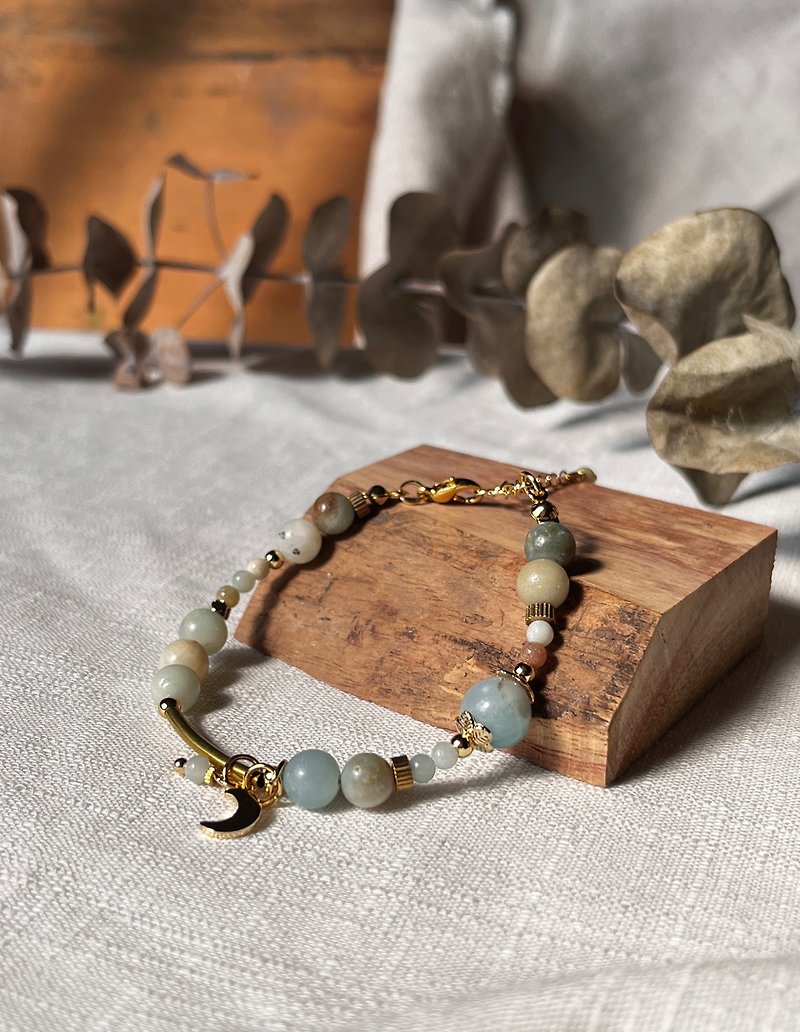 Natural Stone Bracelet Series-Summer Wild Mint Amazon Stone/Natural Stone - สร้อยข้อมือ - เครื่องประดับพลอย สีเขียว