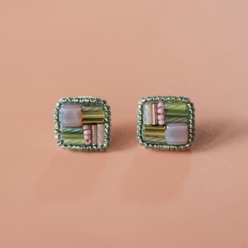 Pink and Green Embroidery Square Earrings, Earrings Clip - ต่างหู - แก้ว สีเขียว