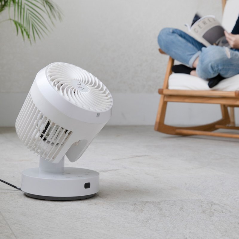 YAMAZEN Automatic Temperature Sensing Circulation Fan YAR-JSN18TW - Electric Fans - Plastic White