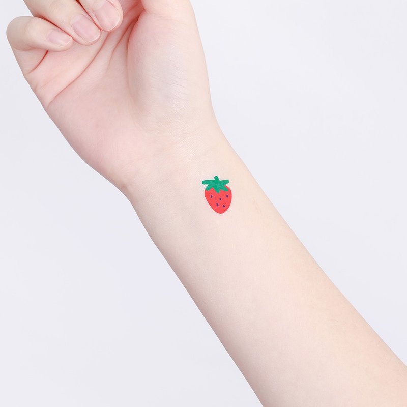 刺青紋身貼紙 - 草莓 Surprise Tattoos 2入 - 紋身貼紙/刺青貼紙 - 紙 紅色