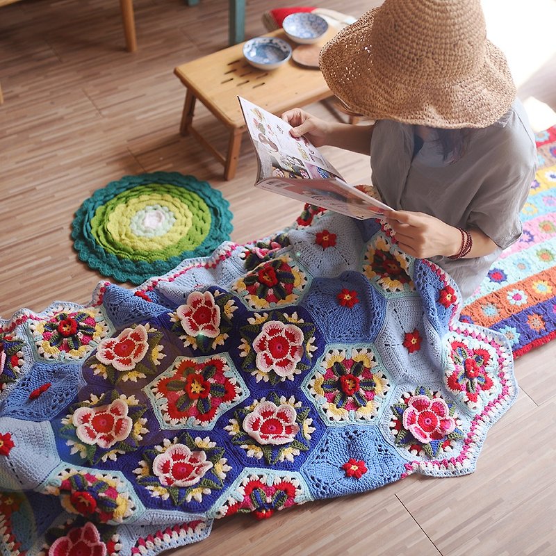 Frida Flower Blanket, Leisure Blanket, Heavy Handmade Flower Blanket - Blankets & Throws - Cotton & Hemp 