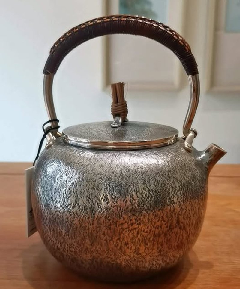 棗形石錘紋純銀壺 足銀一張打口打出 純手工 1300cc - 茶壺/茶杯/茶具 - 純銀 
