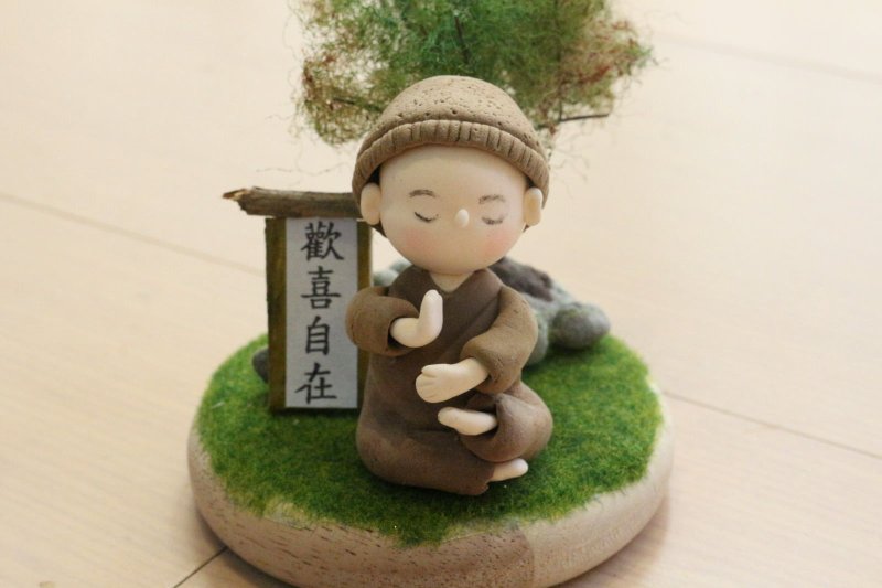 Meditative small objects Handmade gifts Little Master series Joyful and comfortable - ของวางตกแต่ง - ดินเหนียว สีกากี