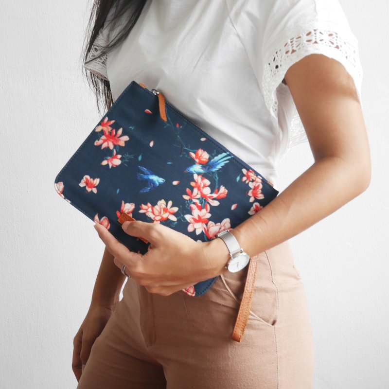 Hand Clutch - La Pivoines - 其他 - 真皮 藍色