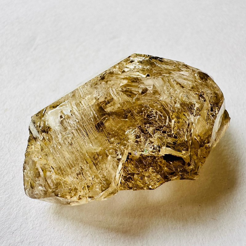 Pakistani yellow mud skeleton crystal Silver 26 window backbone crystal raw stone ore standard magnetic field chakra - ของวางตกแต่ง - วัสดุอื่นๆ สีทอง