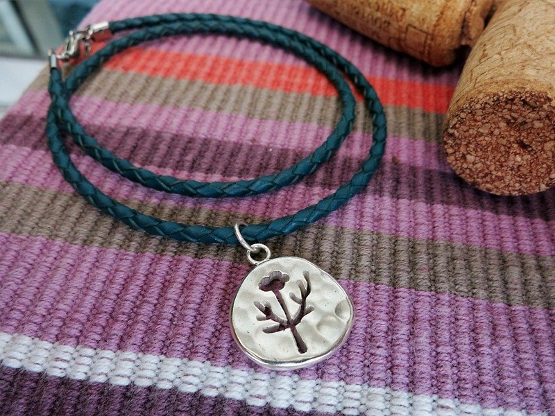 "Little Tree" handmade sterling silver bracelet - สร้อยข้อมือ - โลหะ สีน้ำเงิน