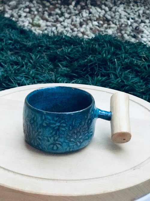 soapworker 製陶工人Clayworker/手拉胚陶藝創作/木柄刻花咖啡杯