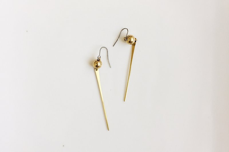 Brass Pals brass earrings - ต่างหู - โลหะ สีทอง