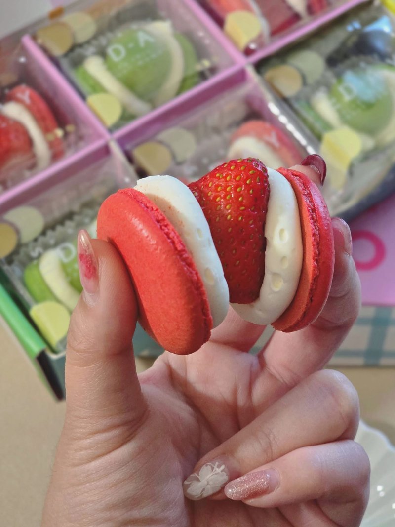 【綺菈可可】草莓馬卡龍6入禮盒 兩盒免運 - 蛋糕/甜點 - 新鮮食材 紅色