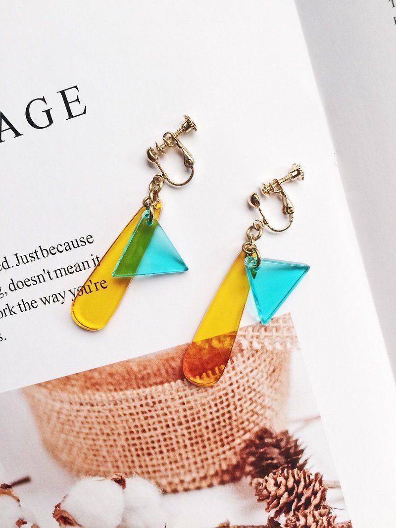 La Don - Contrast blue and yellow water droplets triangle ear / ear clip - Earrings & Clip-ons - Resin Yellow