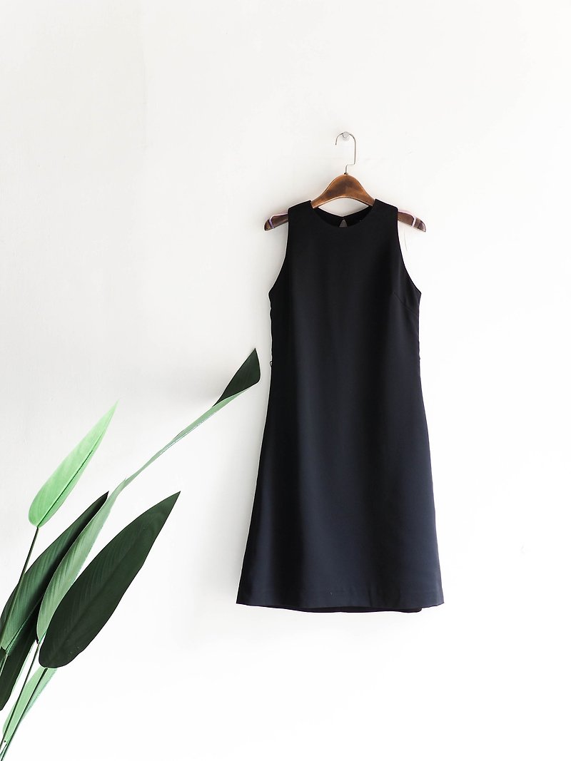River water mountain - Ishikawa pure black classic plain openwork elegant girl antique one-piece cotton long dress dress dres - ชุดเดรส - เส้นใยสังเคราะห์ สีดำ