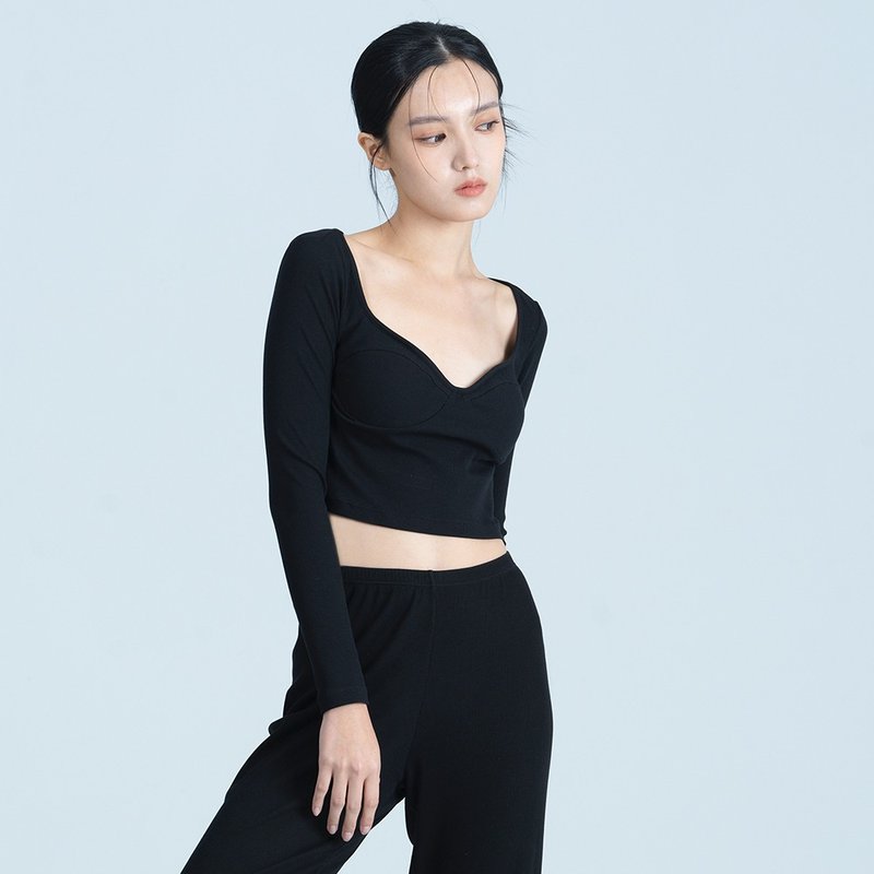 坑條系列 桃心領長袖合身上衣(含胸墊)-黑色 - 女上衣/長袖上衣 - 其他人造纖維 黑色