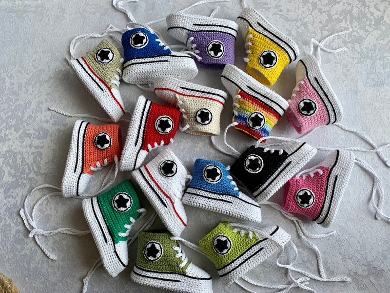 Baby Booties Crochet Converse Unisex Crochet Baby Booty Shoe Shower Gift newborn - 嬰兒鞋/學步鞋 - 棉．麻 