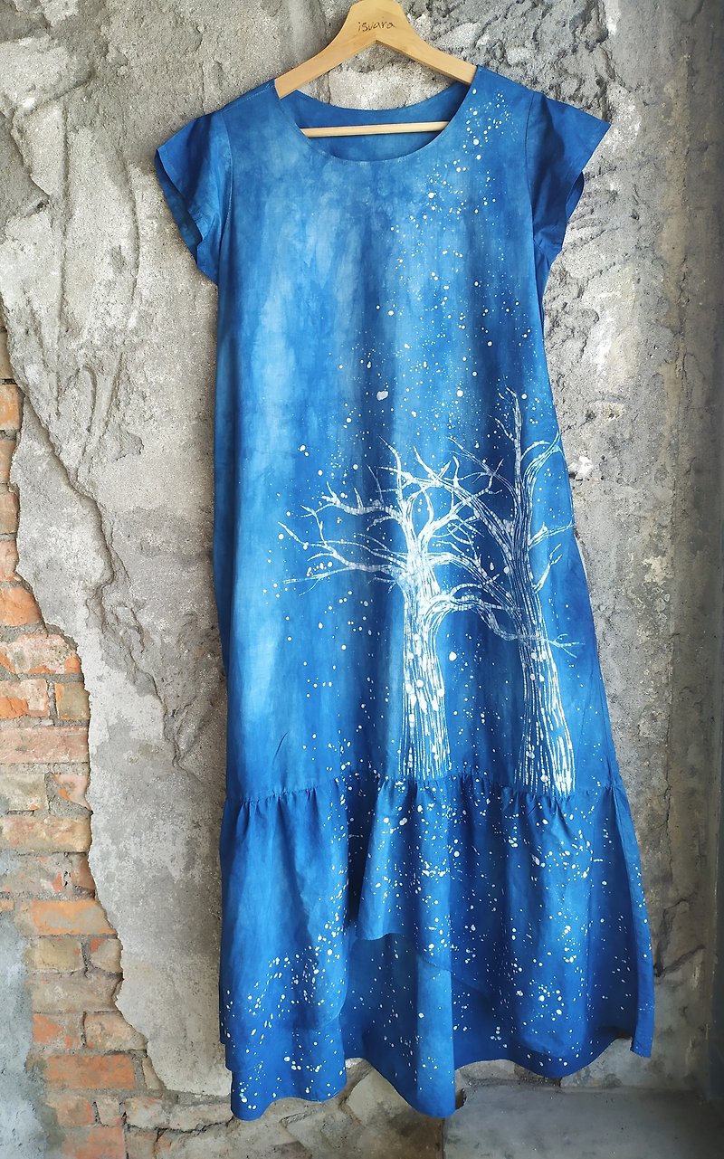 自在染isvara 藍染手工訂製服 共生系列 一生一樹 - 連身裙 - 其他材質 藍色