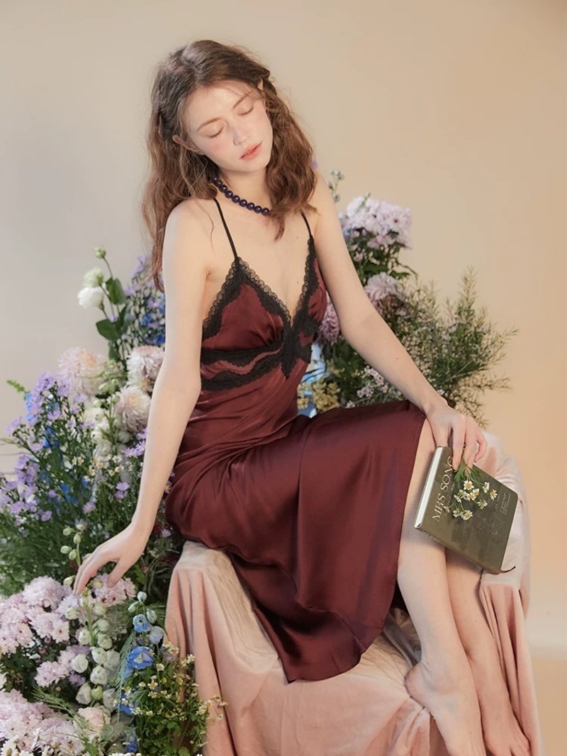 classic long satin dress - 睡衣/居家服 - 其他材質 