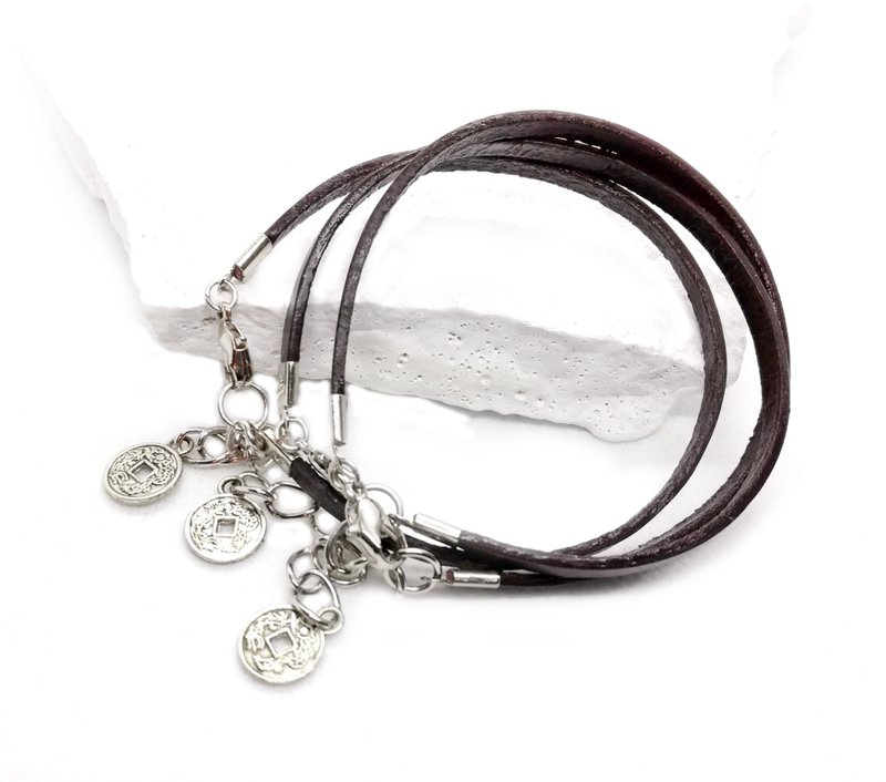 Leather Bracelet Men, Slim Mens Minimalist Bracelet, Jewelry Gift for Him - สร้อยข้อมือ - หนังแท้ สีนำ้ตาล