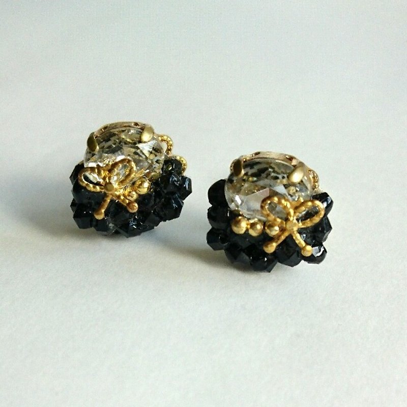 Black Petite size earrings - ต่างหู - โลหะ สีดำ