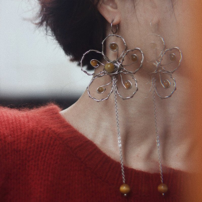 Vine handmade Stone flower single earring Bronze K gold plated anti-fading earrings Valentine's Day gift - ต่างหู - เงิน สีทอง