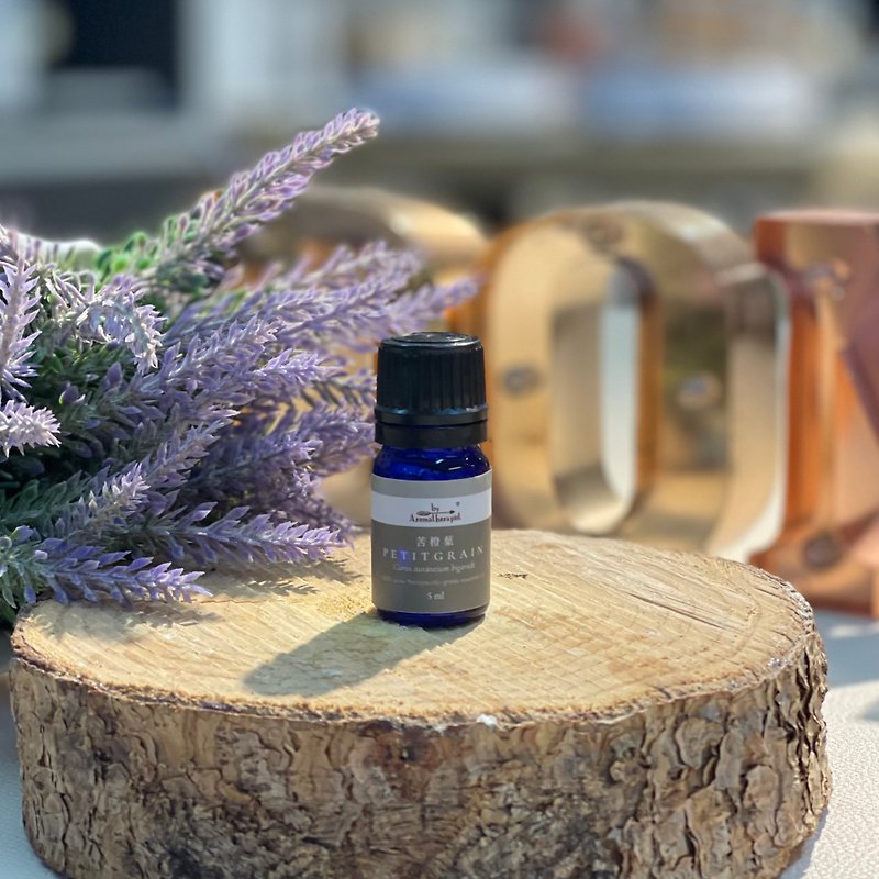 by Aromatherapist 100% pure therapeutic-grade essential oil - Petitgrain
