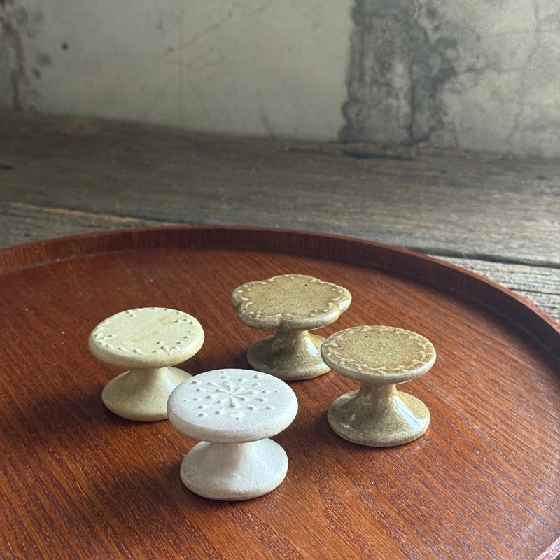 小物_蓋置_戒指台 - 擺飾/家飾品 - 陶 白色