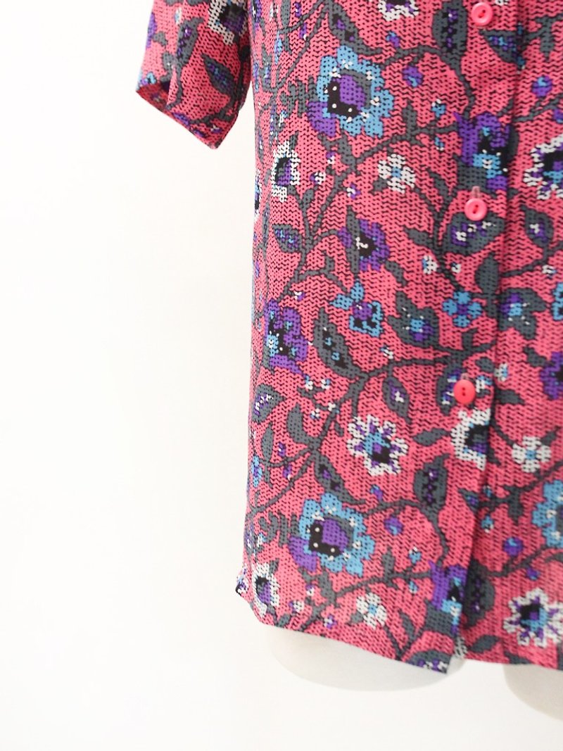 Vintage Japanese Pink Geometric Short-Sleeve Vintage Shirt Japanese Vintage Blouse - เสื้อเชิ้ตผู้หญิง - เส้นใยสังเคราะห์ สีม่วง