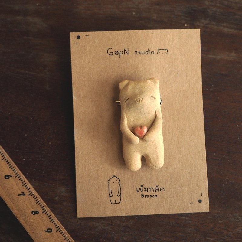 Bears little heart ceramics brooch - 徽章/別針 - 陶 粉紅色