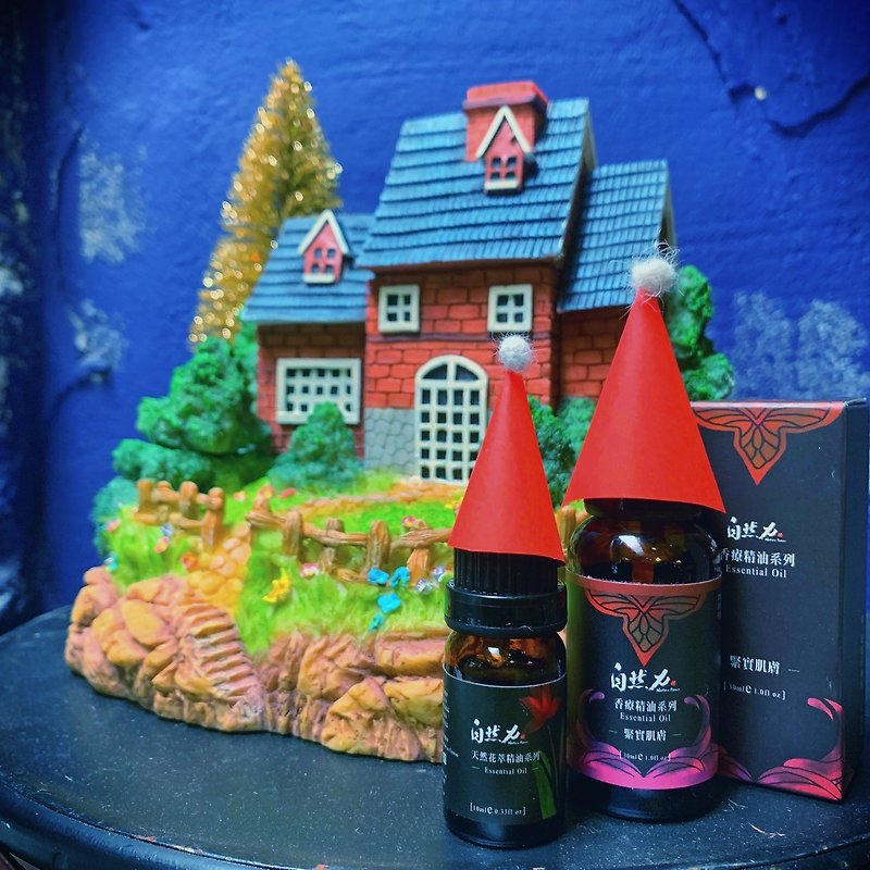 [Christmas Gift] Natural Force - Plant Extract Essential Oil to Send Christmas Cabin Art (Birthday Gift / Exchange Gift) - น้ำหอม - น้ำมันหอม สีแดง