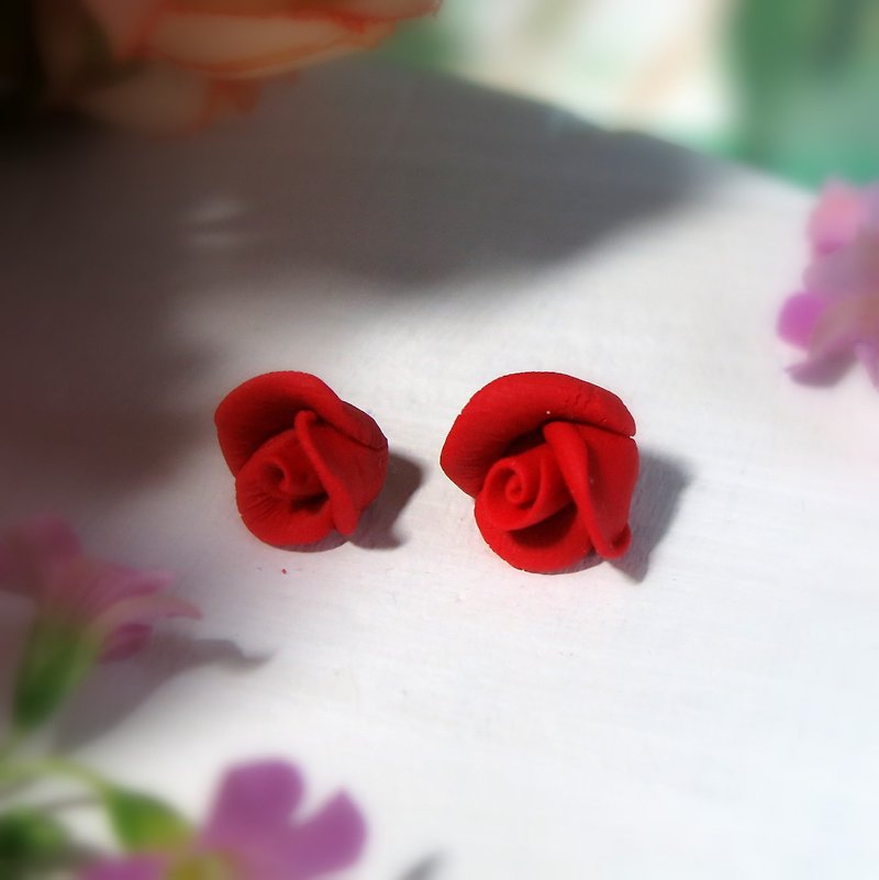 Rose Garden - Red Rose Earrings - ต่างหู - วัสดุอื่นๆ สีแดง
