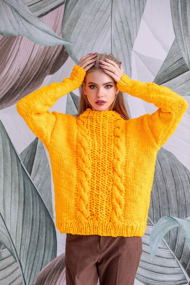 Yellow Oversize Jumper Sweater. Hand Knitted. High-quality handmade. - 女毛衣/針織衫 - 羊毛 黃色
