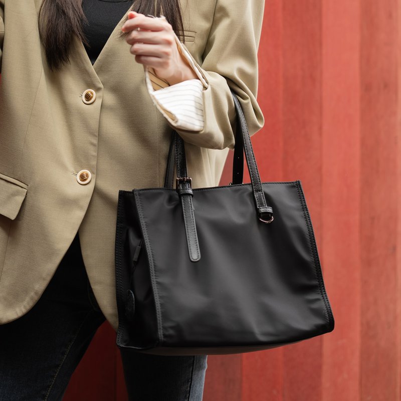 Leather handle - square shoulder bag - black - Handbags & Totes - Genuine Leather Black