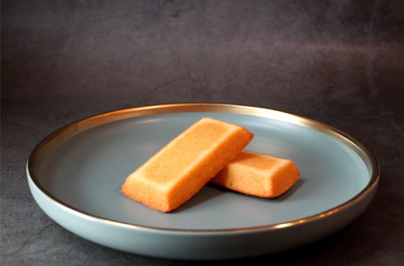。タビー手作り。フレンチゴールドブリックフェルナンドスノークラシックフレーバー - ケーキ・デザート - 食材 オレンジ