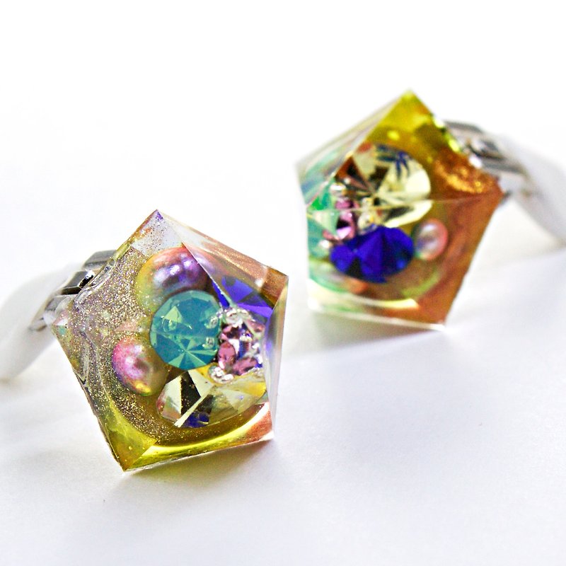 Pentagon earrings (citrus princess) - ต่างหู - เรซิน หลากหลายสี