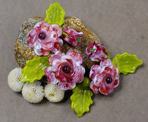 InnaKirkevichLampwork Handmade lampwork rose flower beads, artisan sculpted floral glass beads set