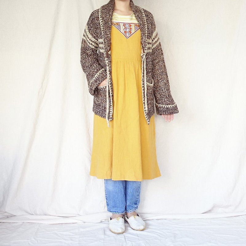 BajuTua / vintage / Taiwan warm twist brown lapel wool jacket - สเวตเตอร์ผู้หญิง - เส้นใยสังเคราะห์ สีนำ้ตาล