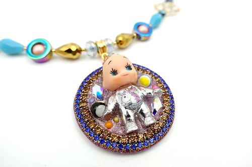 TIMBEE LO shop 鍍銀色嬰兒娃娃綴施華洛水晶項鍊頸鍊鍍真金配件創意玩味珠寶首飾