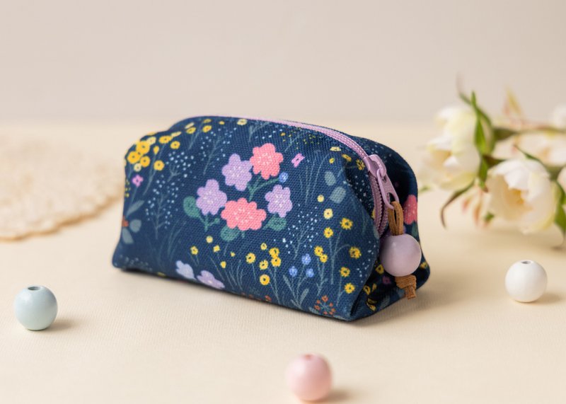 [Walking in the Country - Blue - Square Crispy Buns] Large opening/storage of small items - Coin Purses - Polyester Blue