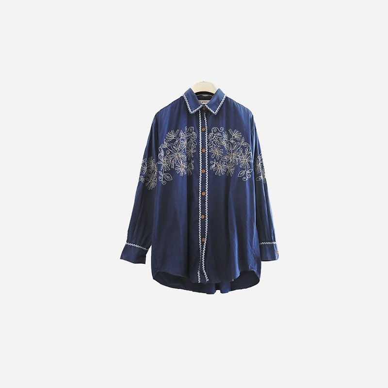 Dislocation vintage / plant embroidery shirt no.918 vintage - Women's Shirts - Cotton & Hemp Blue