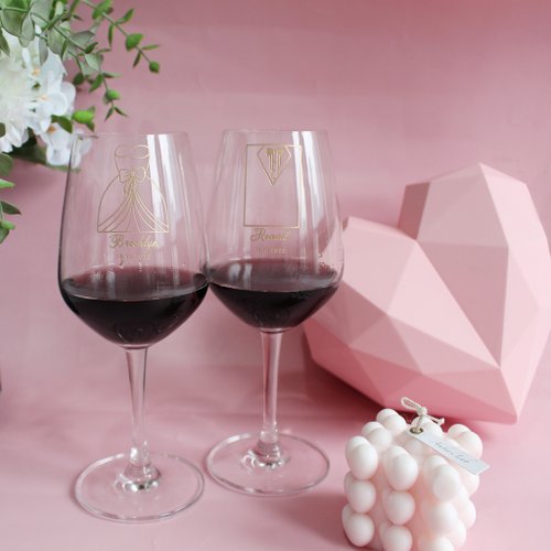 Design Your Own Wine 香港酒瓶雕刻禮品專門店 婚禮主題|訂製雕刻西裝婚紗紅酒杯套裝 結婚禮物客製化禮物雕刻