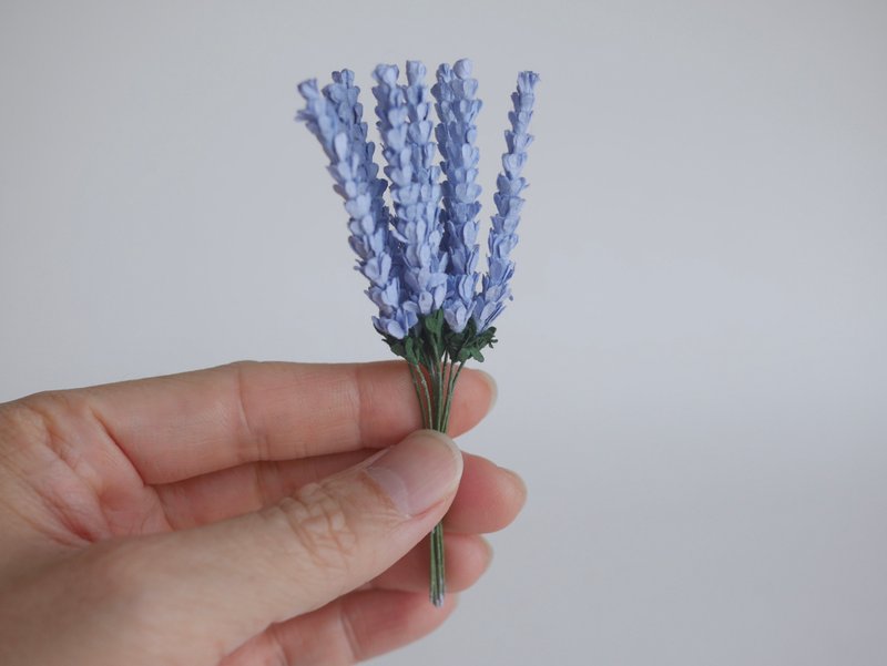 Paper flower, 50 pieces, DIY supplies 0.5x5 cm. lavenders, pale blue color - 其他 - 紙 藍色