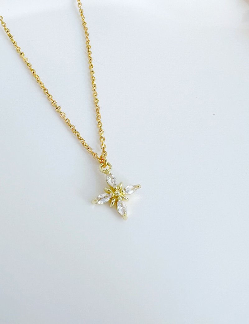 【Delicate Gift Box】Crossed Zirconia Necklace 18KGF-Snowstar #Light Jewelry Japan - สร้อยคอ - โลหะ สีทอง