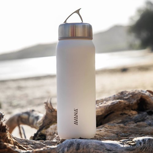 Avana Water Bottle with Built-In Straw Review