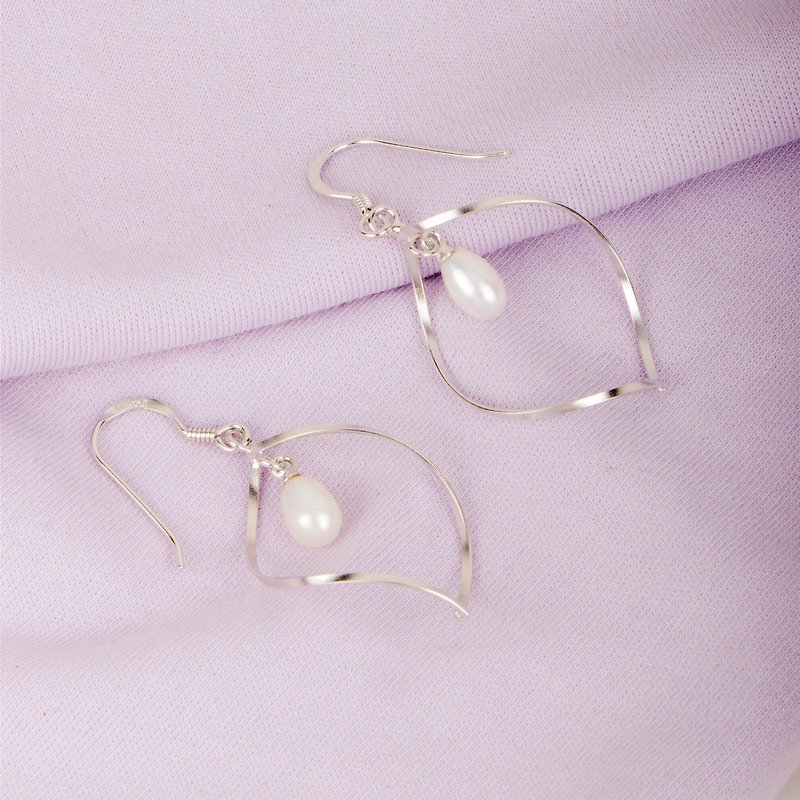 Elegant Spiral with Freshwater Pearls Dangle Drop Earrings - Earrings & Clip-ons - Pearl White