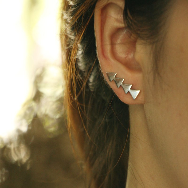 Triangle earrings geometric simple ear climbers triangular cute Sterling Silver耳 - 耳環/耳夾/耳骨夾 - 純銀 銀色