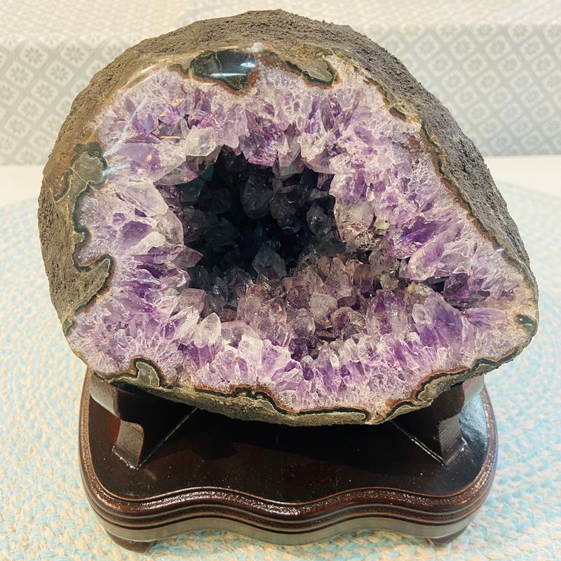 紫水晶洞 天然紫水晶 招財 招貴人 智慧水晶 A121 - 擺飾/家飾品 - 水晶 紫色