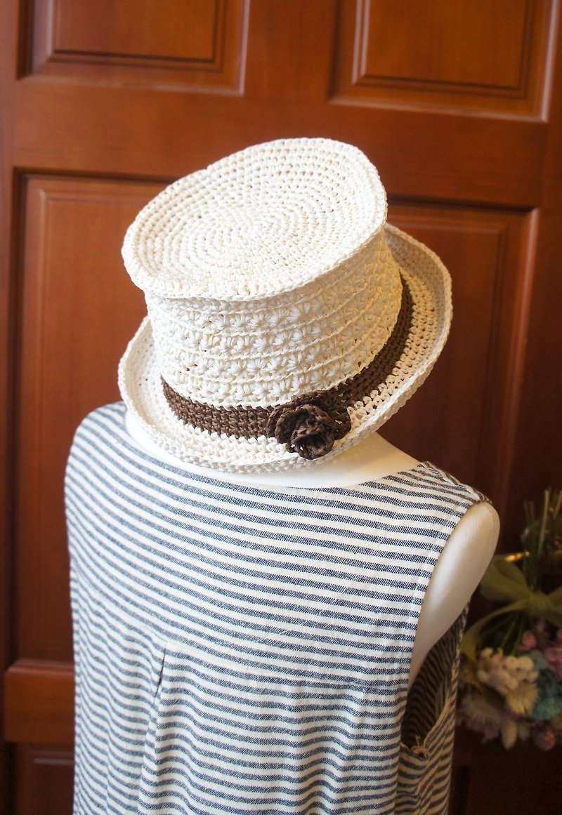 Hand-knitting ~ grass weaving summer green high-hat hat star pattern straw hat / style cap - Hats & Caps - Eco-Friendly Materials White