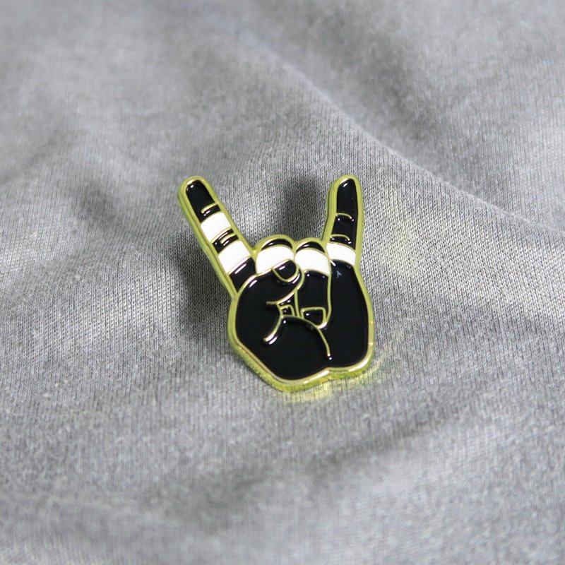 Rock Hand Enamel Pin – Gift for Climbers and Boulderers – 攀岩針 – 등반 クライミング - 徽章/別針 - 其他金屬 多色