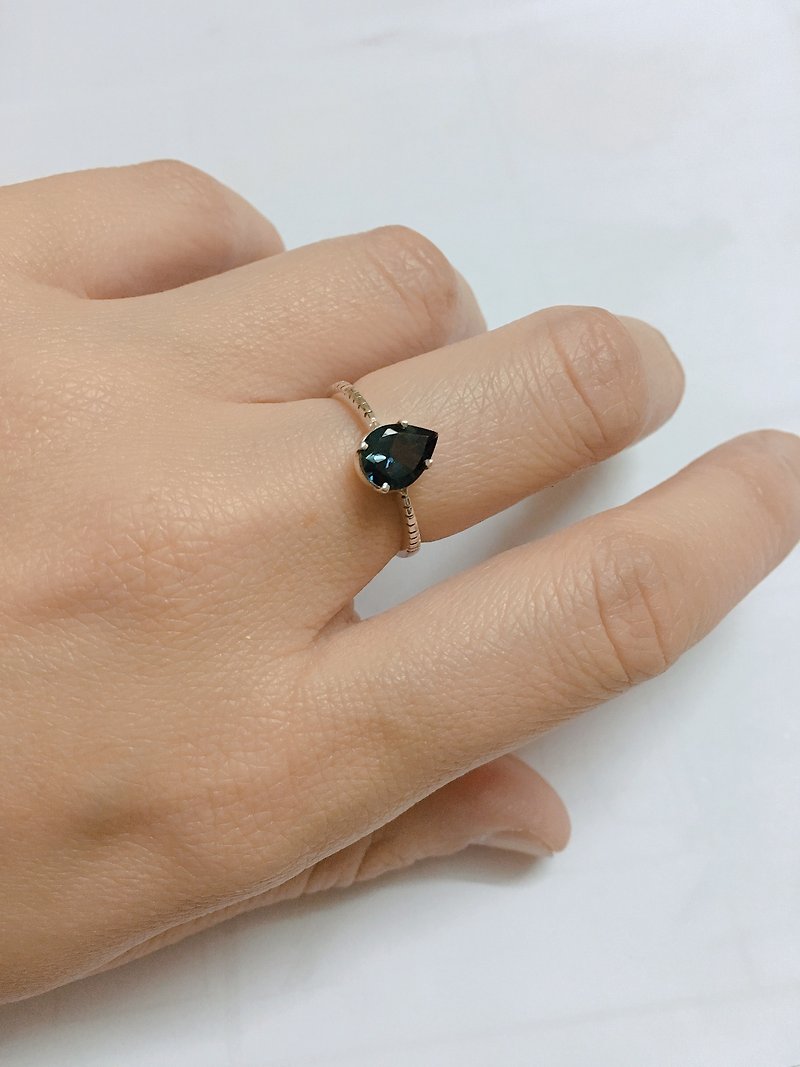 トパーズ指輪ネパールの手作り92.5％シルバー - リング - 半貴石 