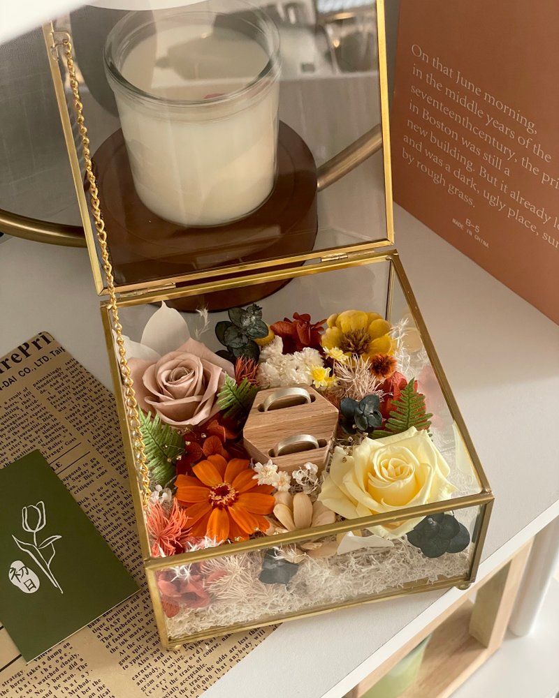 【客製化】永生戒指座寶盒 求婚花禮 求婚佈置 七夕花禮 生日花禮 - 乾燥花/永生花 - 植物．花 