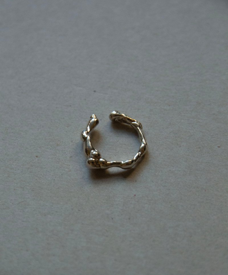 Silver  – BURL S – 兩用型耳扣節型戒指 - 戒指 - 純銀 銀色